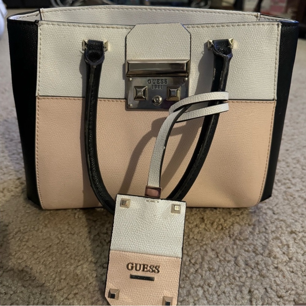 Guess purse